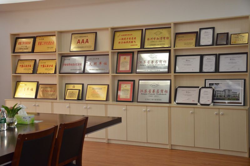 Muro de certificados da empresa